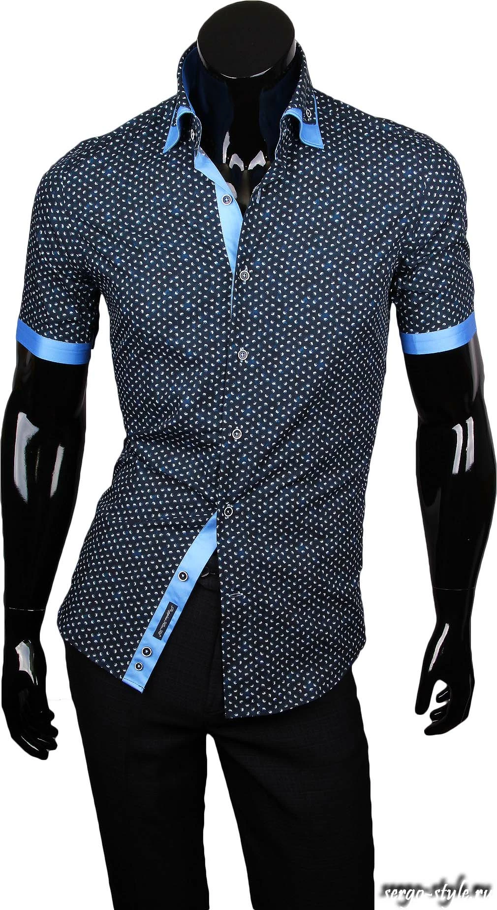 Синяя приталенная мужская рубашка с коротким рукавом