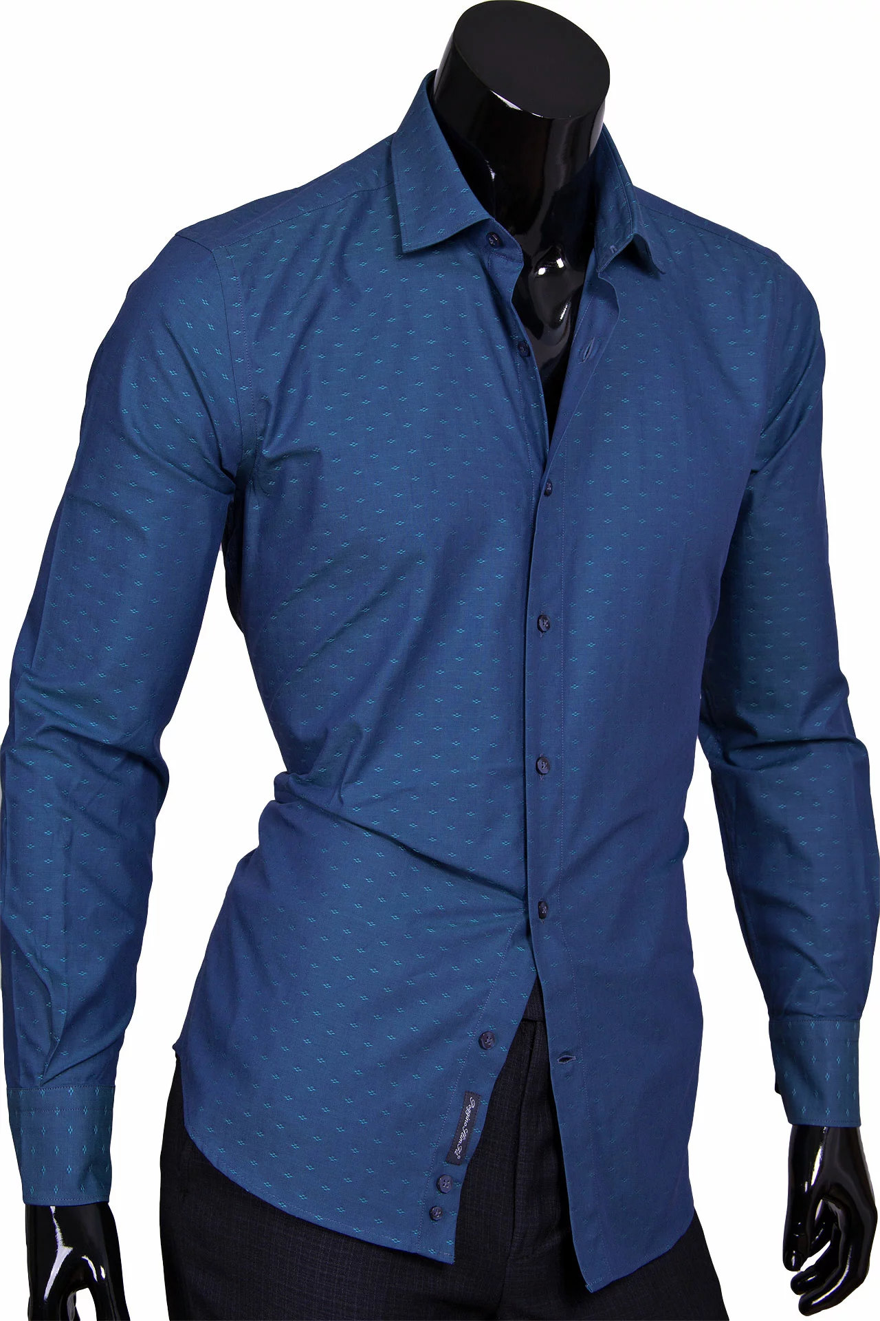 Рубашка приталенная синего цвета с мелким узором
