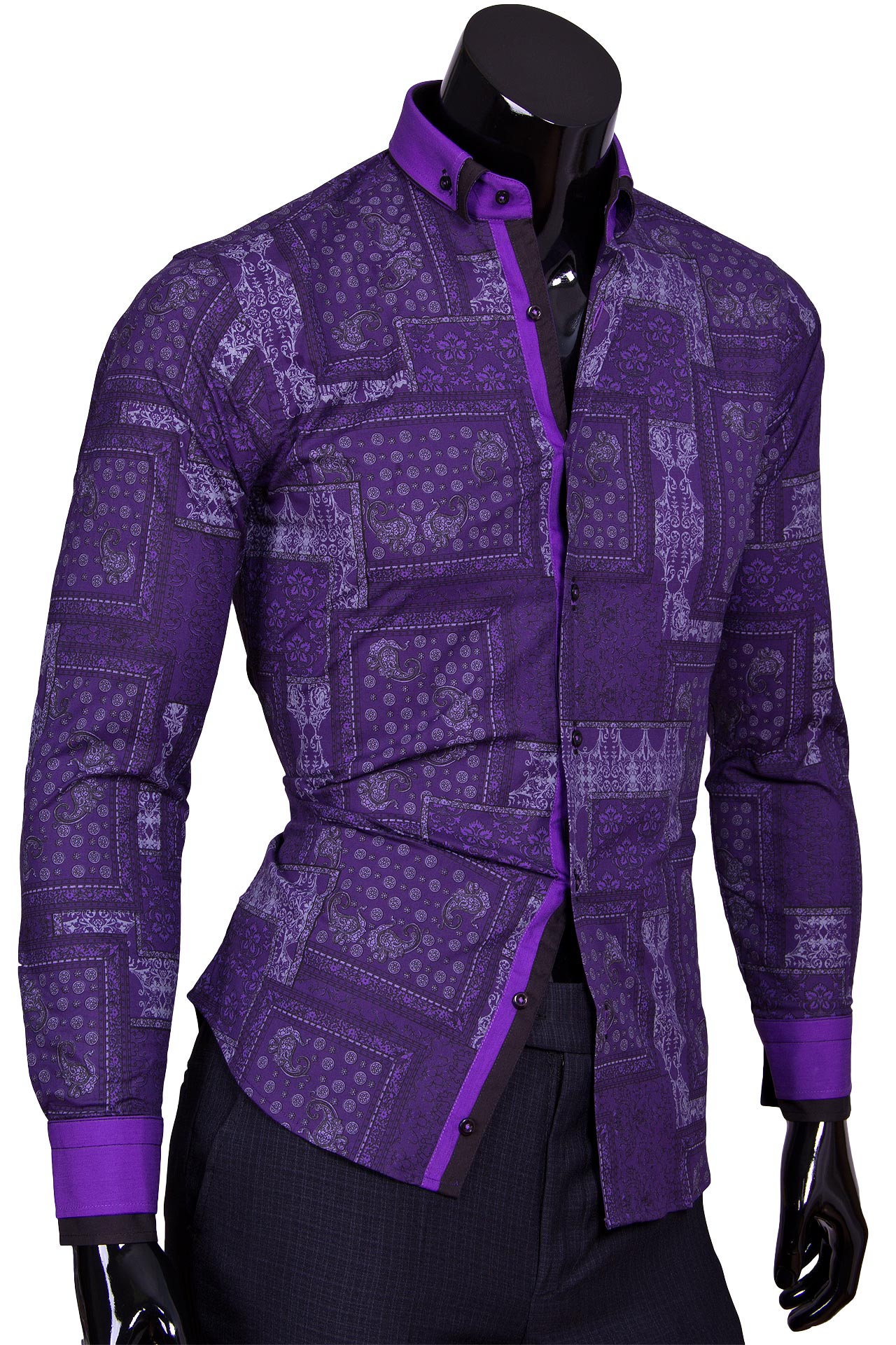 Рубашка приталенная фиолетового цвета в восточных огурцах