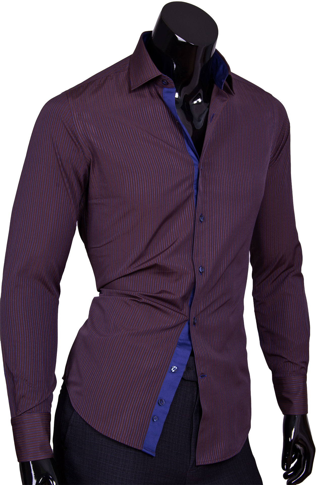 Рубашка приталенная коричневого цвета в полоску с синими пуговицами