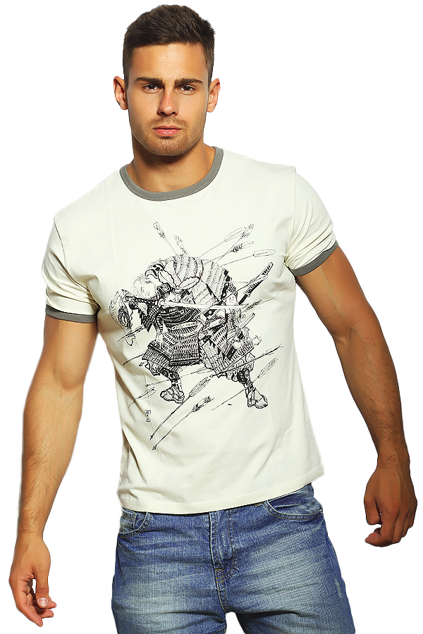 Яркая мужская футболка цвета айвори (Стрелы)