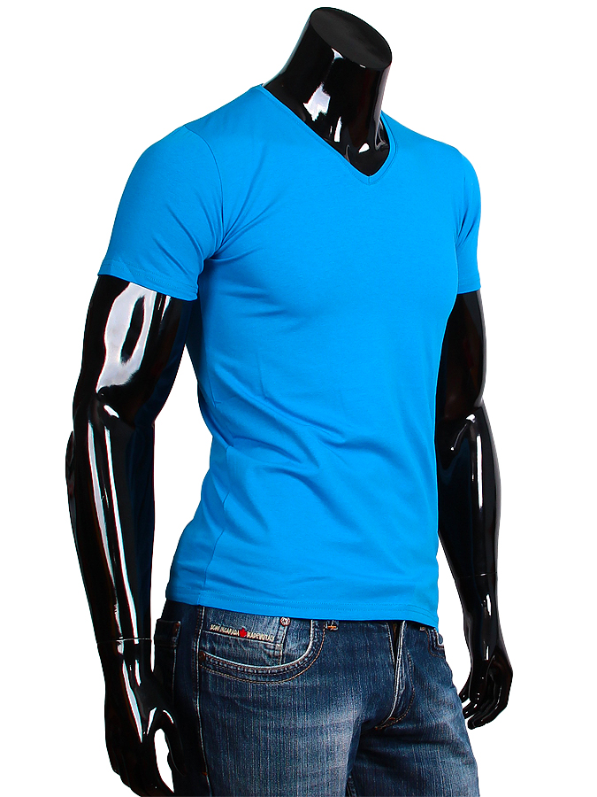 Однотонная приталенная мужская футболка голубого цвета