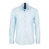 Приталенная мужская рубашка бледно-голубого цвета в узорах
